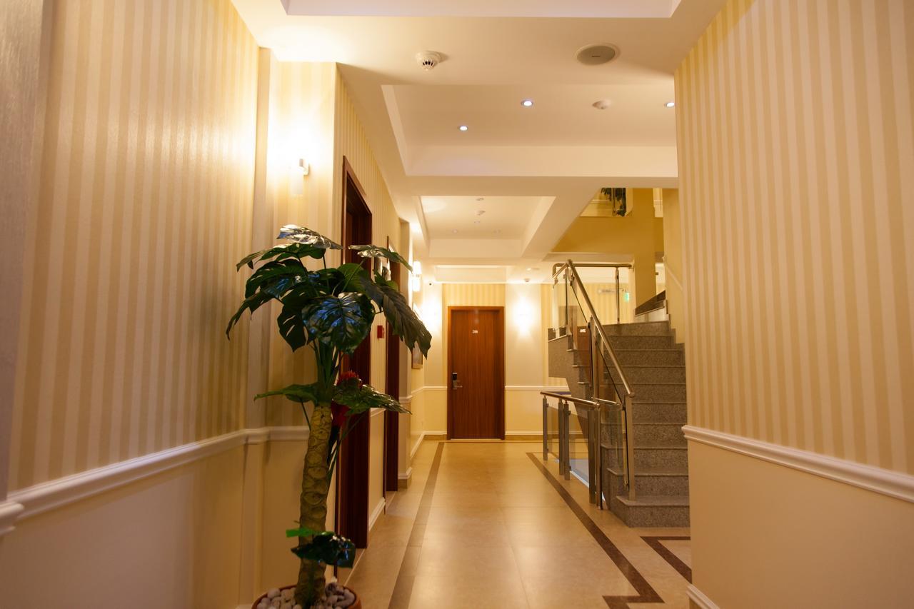 Hotel Blue Moon Ulcinj Exterior photo